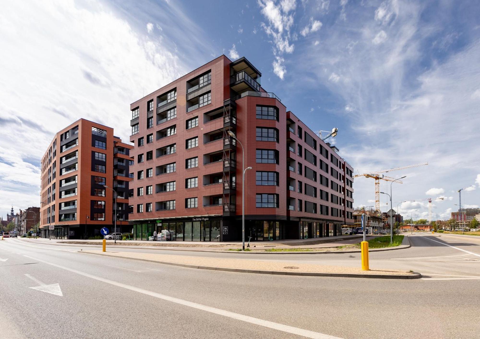 Doki Living - Foodhall & Parking By Downtown Apartments 格但斯克 外观 照片