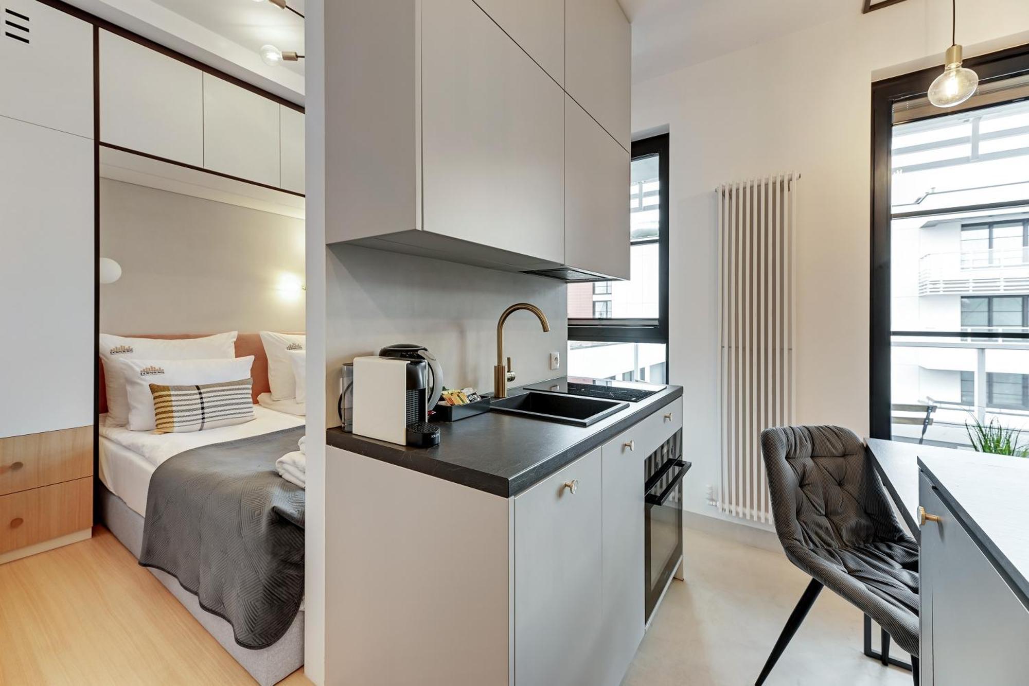 Doki Living - Foodhall & Parking By Downtown Apartments 格但斯克 外观 照片