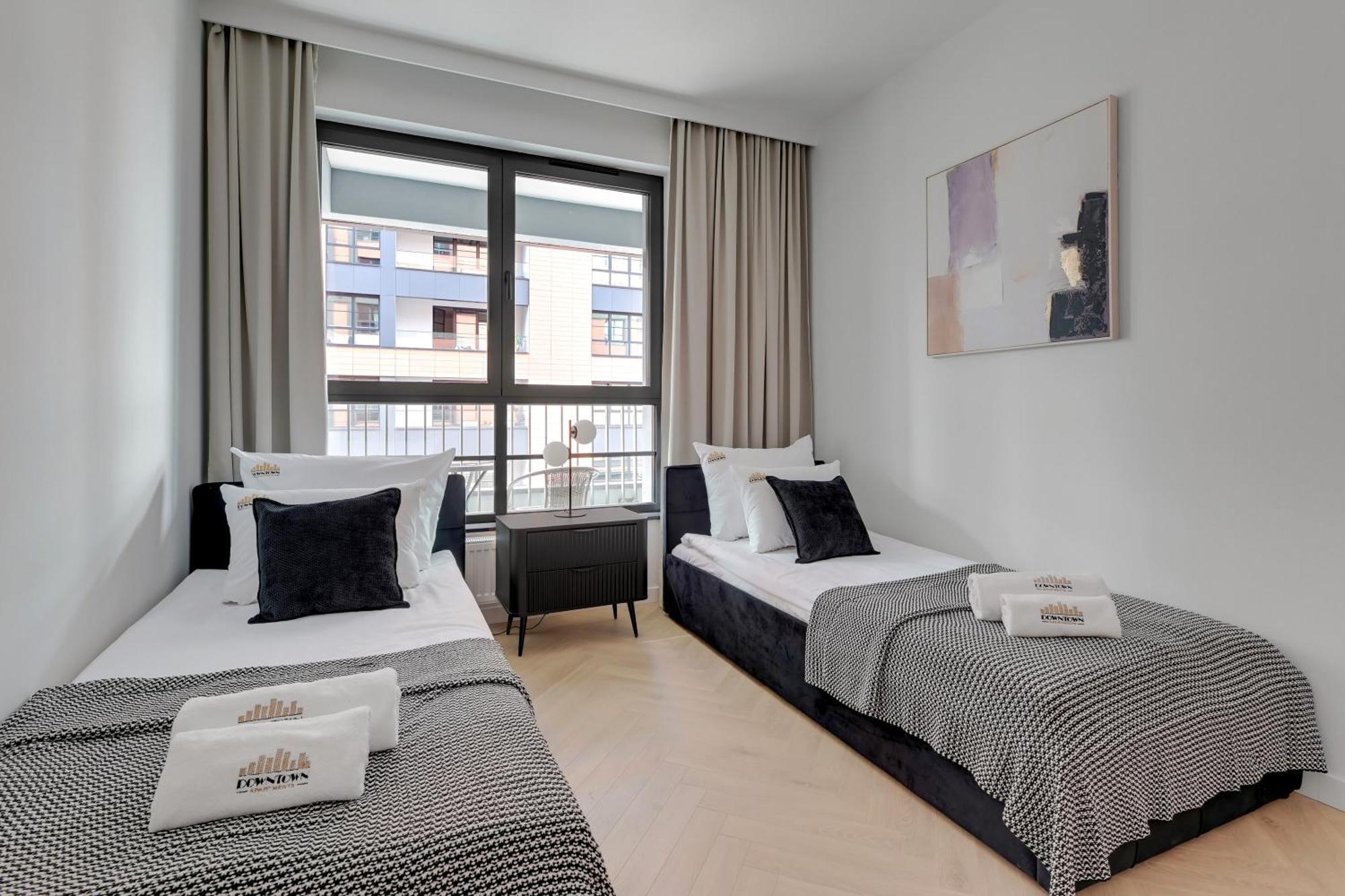 Doki Living - Foodhall & Parking By Downtown Apartments 格但斯克 外观 照片