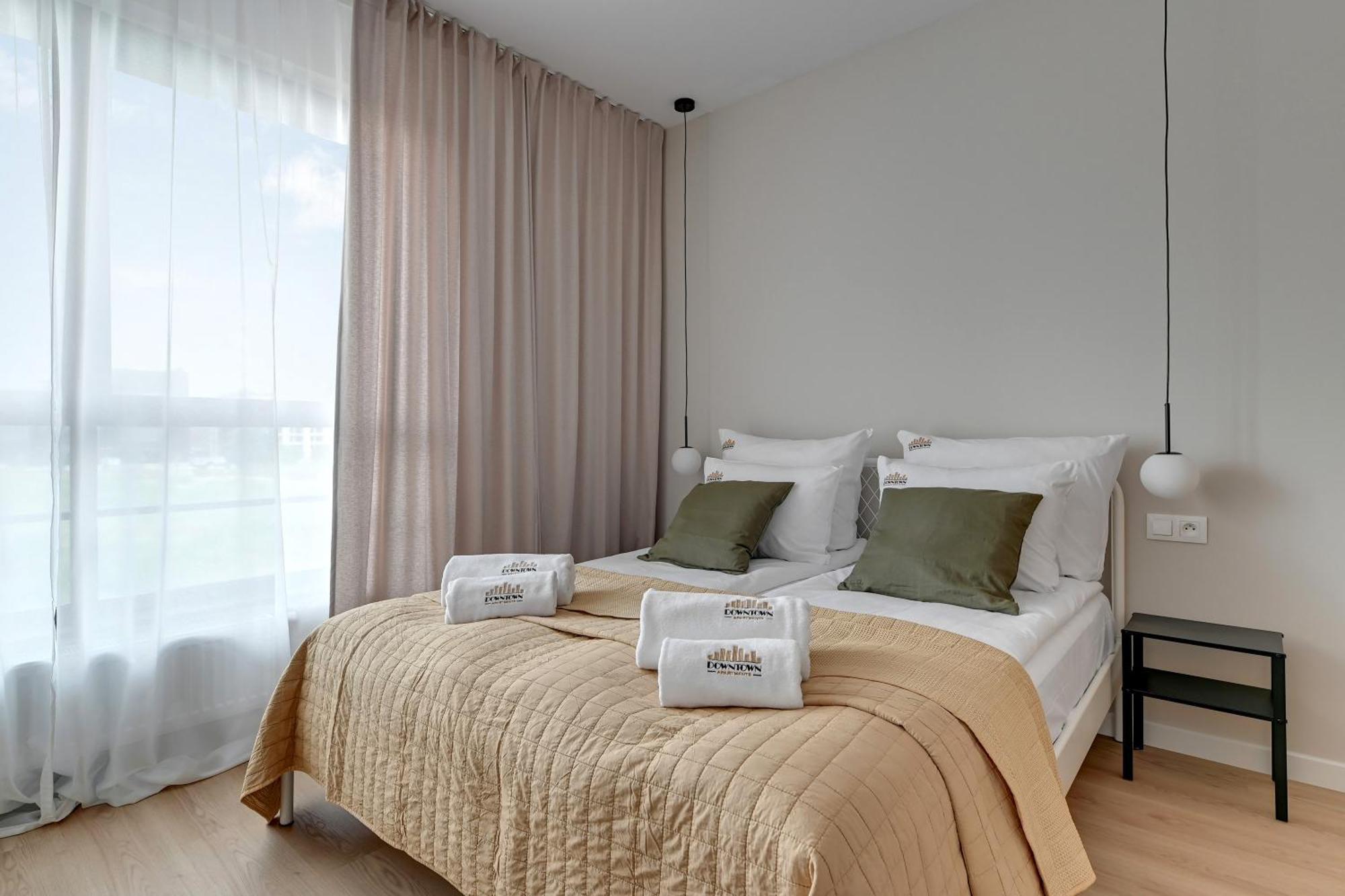 Doki Living - Foodhall & Parking By Downtown Apartments 格但斯克 外观 照片