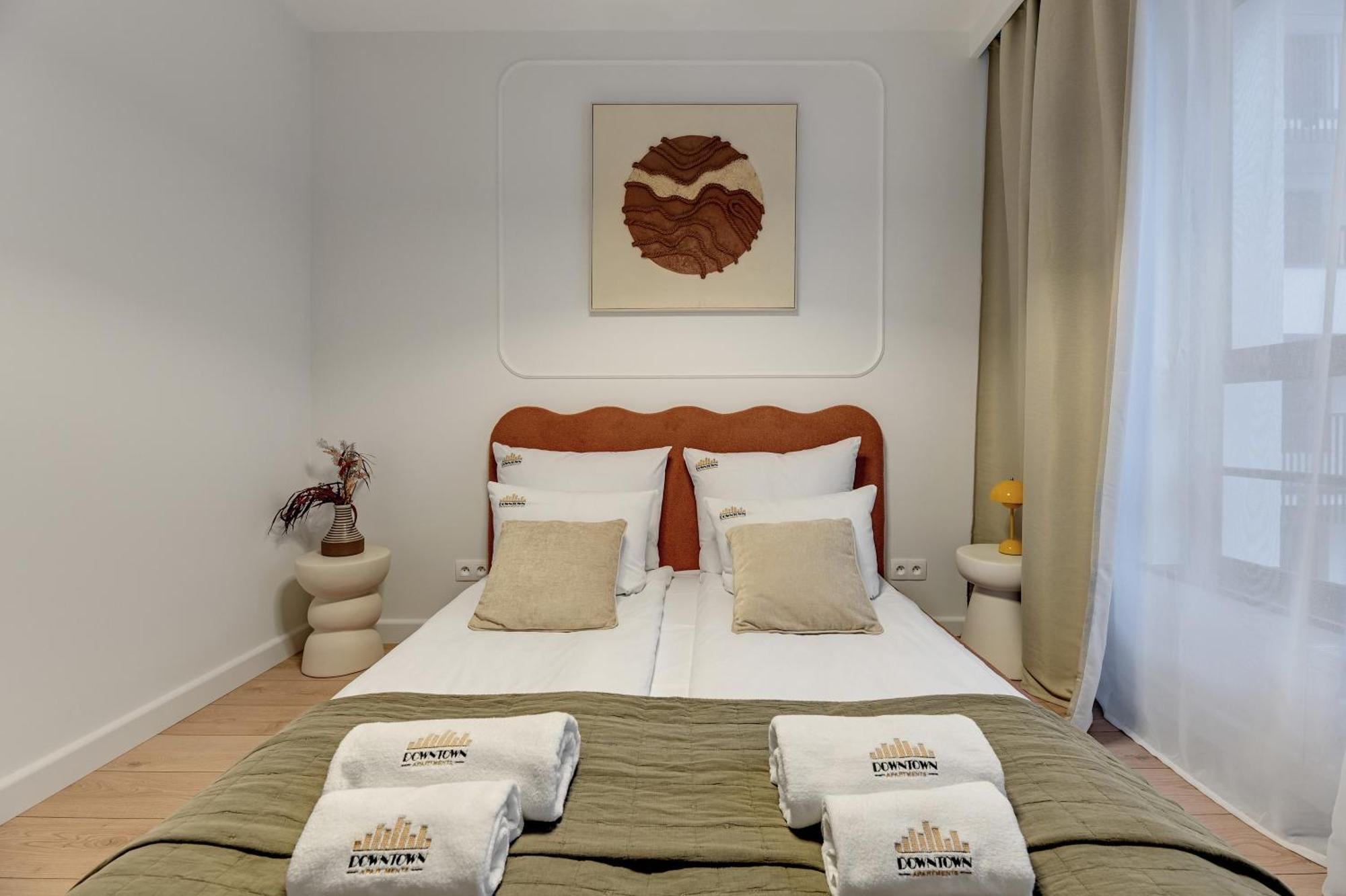 Doki Living - Foodhall & Parking By Downtown Apartments 格但斯克 外观 照片