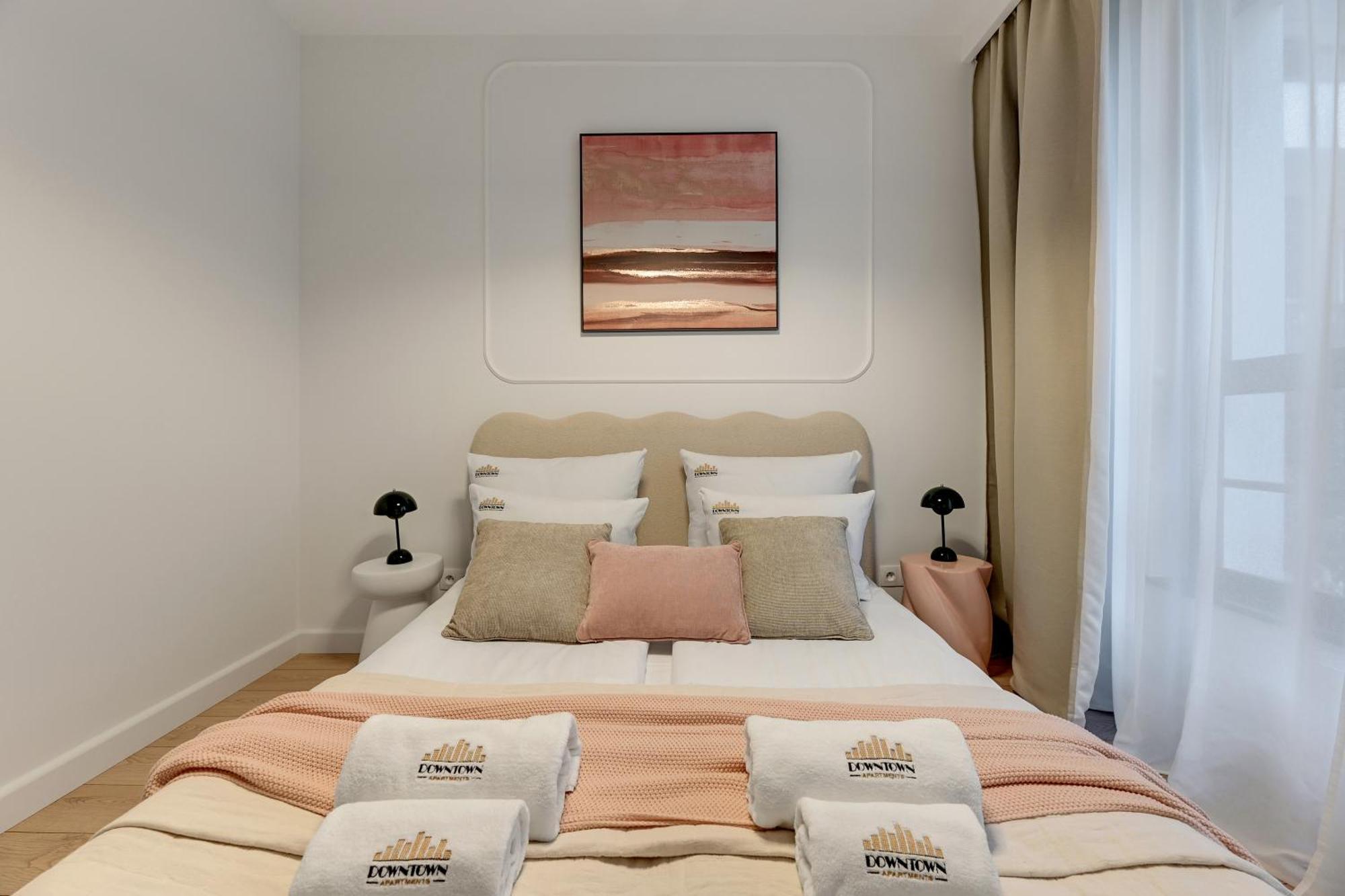 Doki Living - Foodhall & Parking By Downtown Apartments 格但斯克 外观 照片