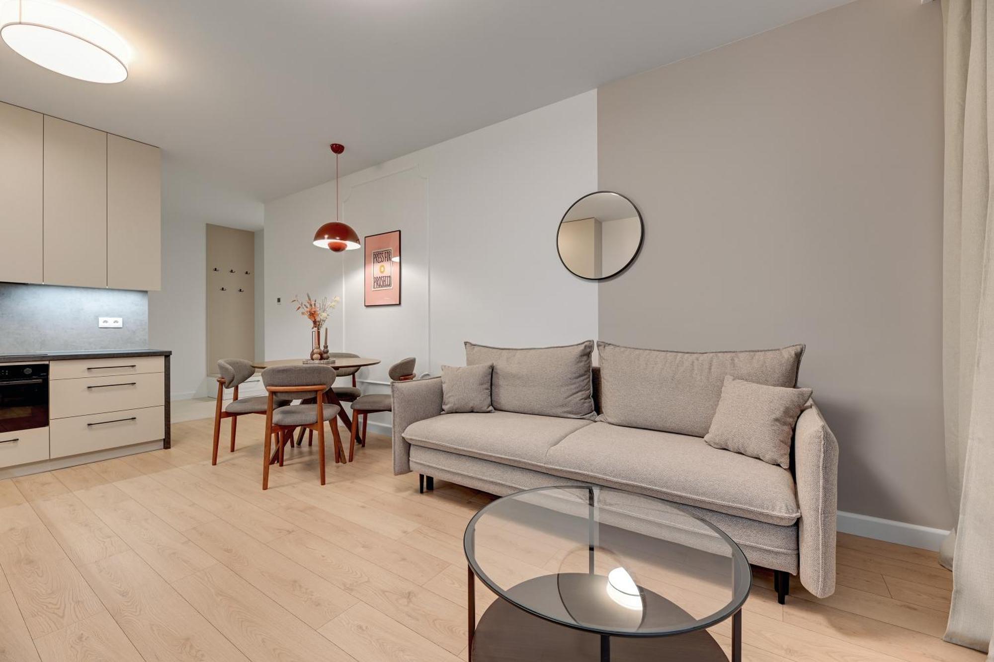 Doki Living - Foodhall & Parking By Downtown Apartments 格但斯克 外观 照片
