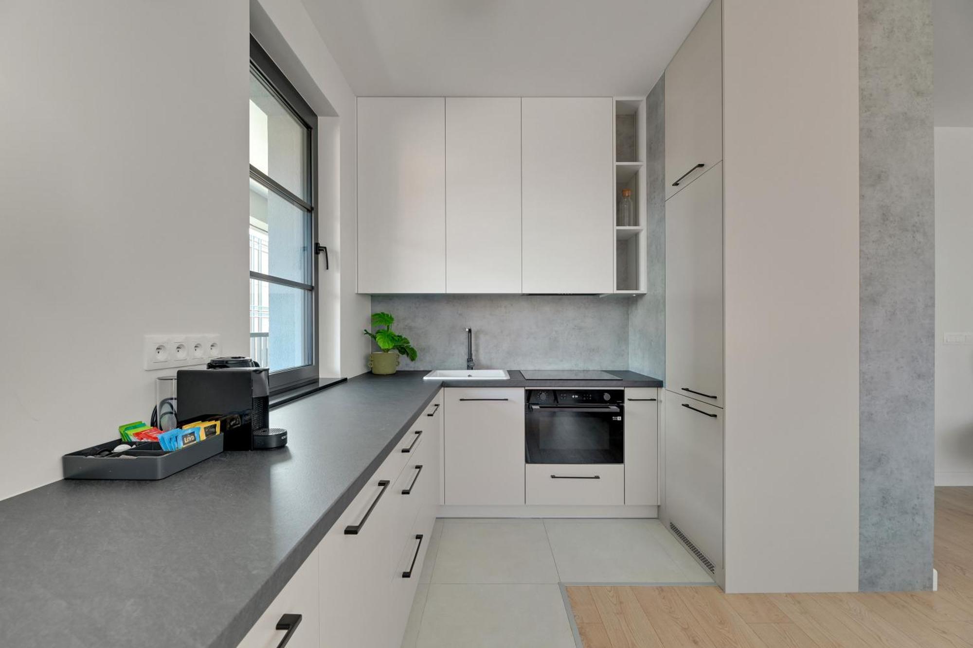 Doki Living - Foodhall & Parking By Downtown Apartments 格但斯克 外观 照片